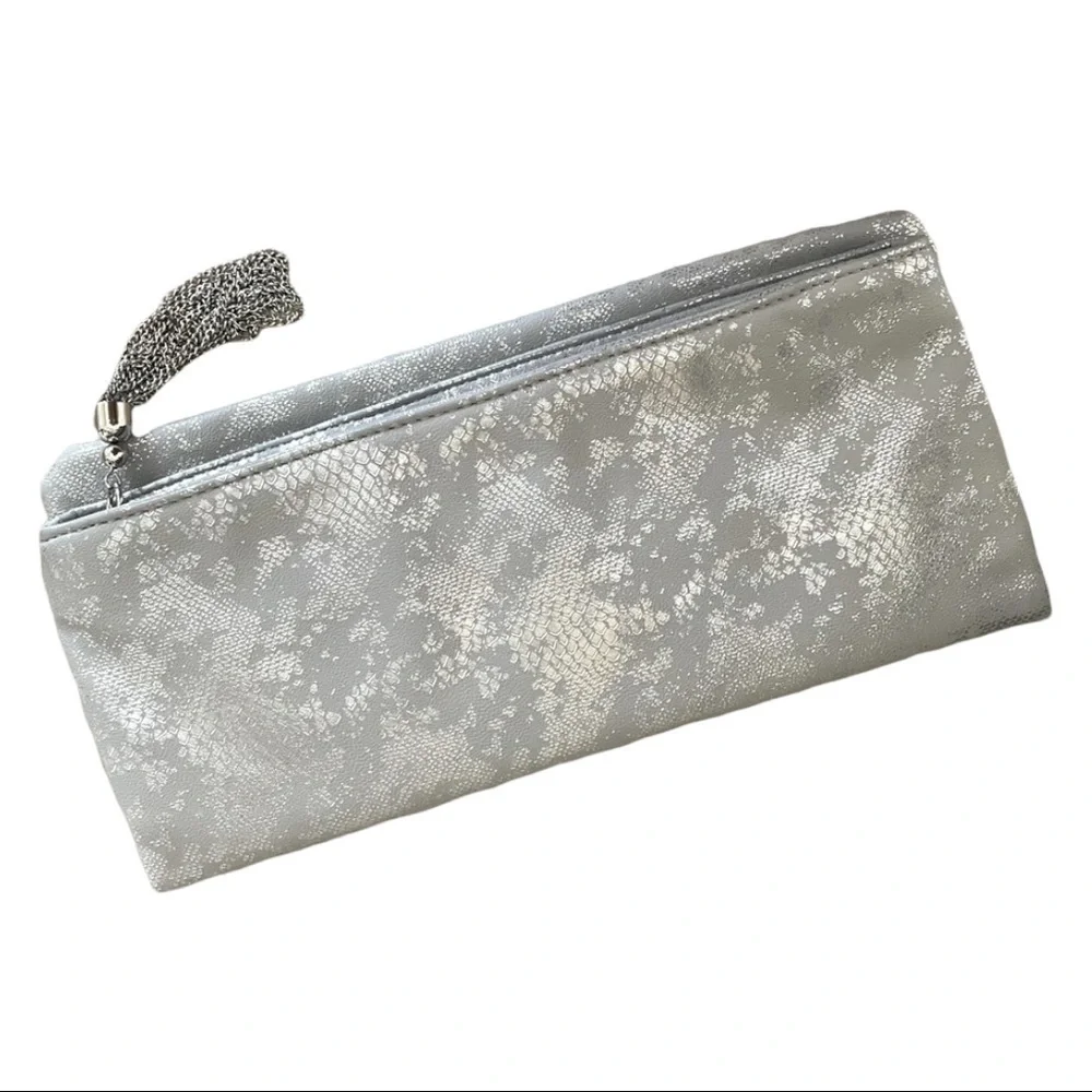 🌺 The Limited Metallic Snake Print Silver Faux Leather Foldover Clutch